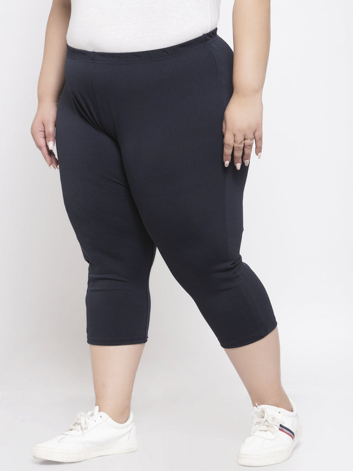 Plus Size Women Black Capris