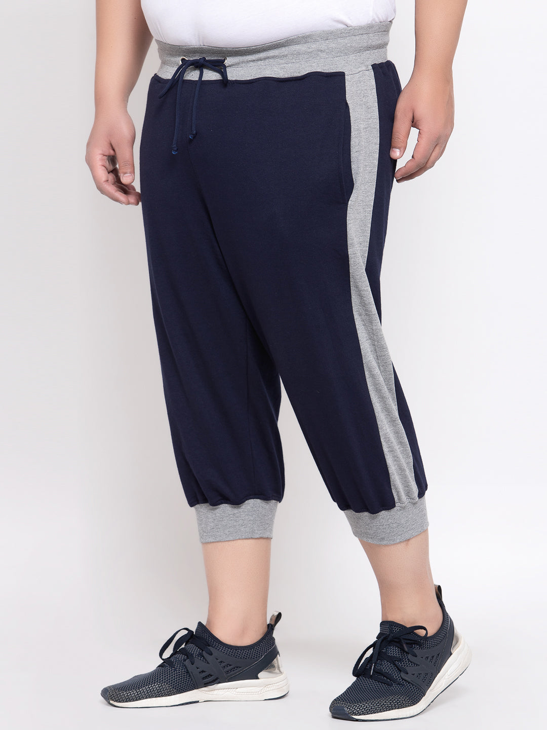 Plus Size Men Navy Blue Solid Below Knee Length Shorts