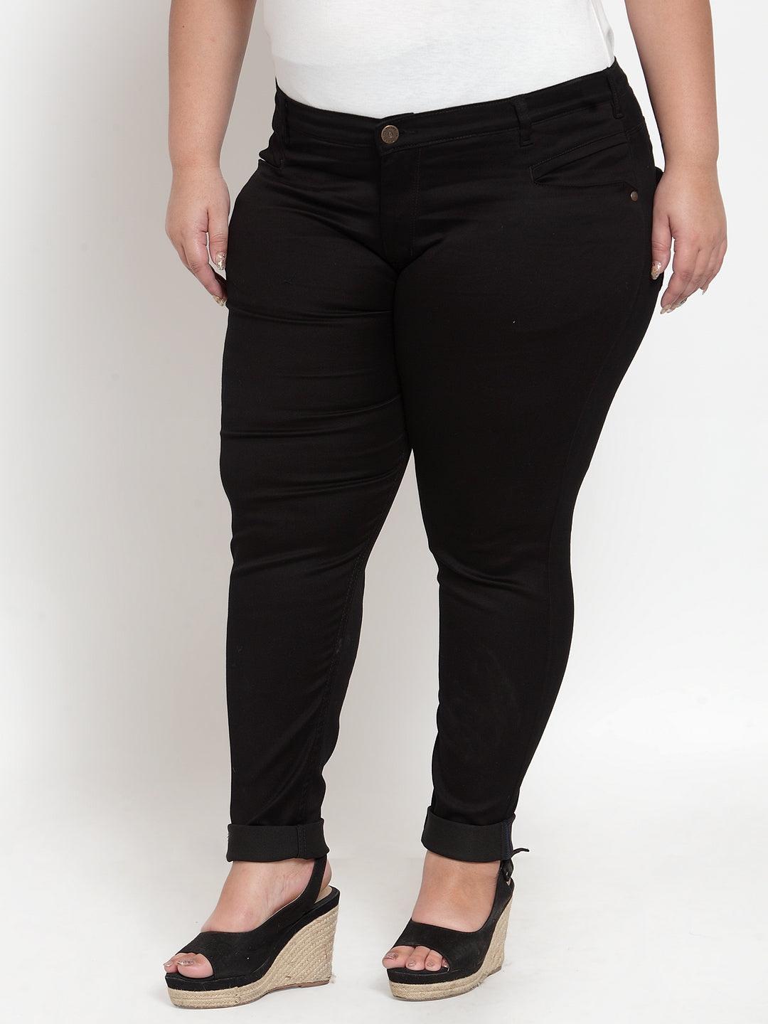 Plus Size Women Black Regular Fit Mid-Rise Clean Look Jeans