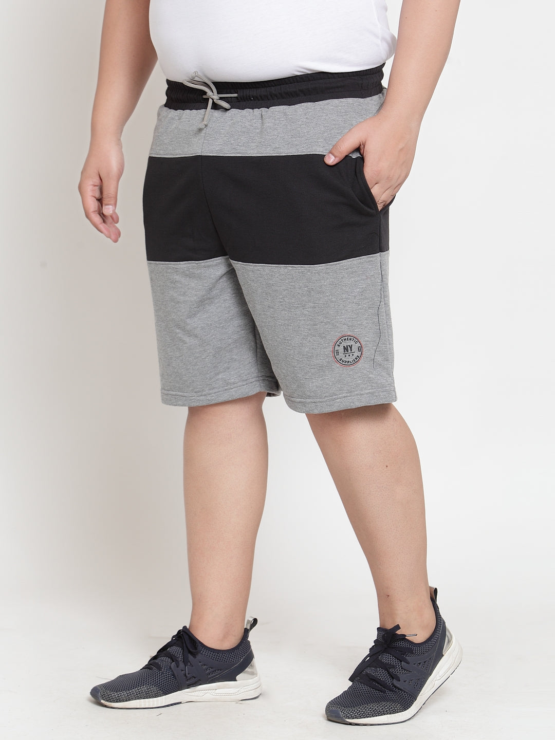 Plus Size Men Black& Grey Mid-Rise Colourblocked Regular Shorts