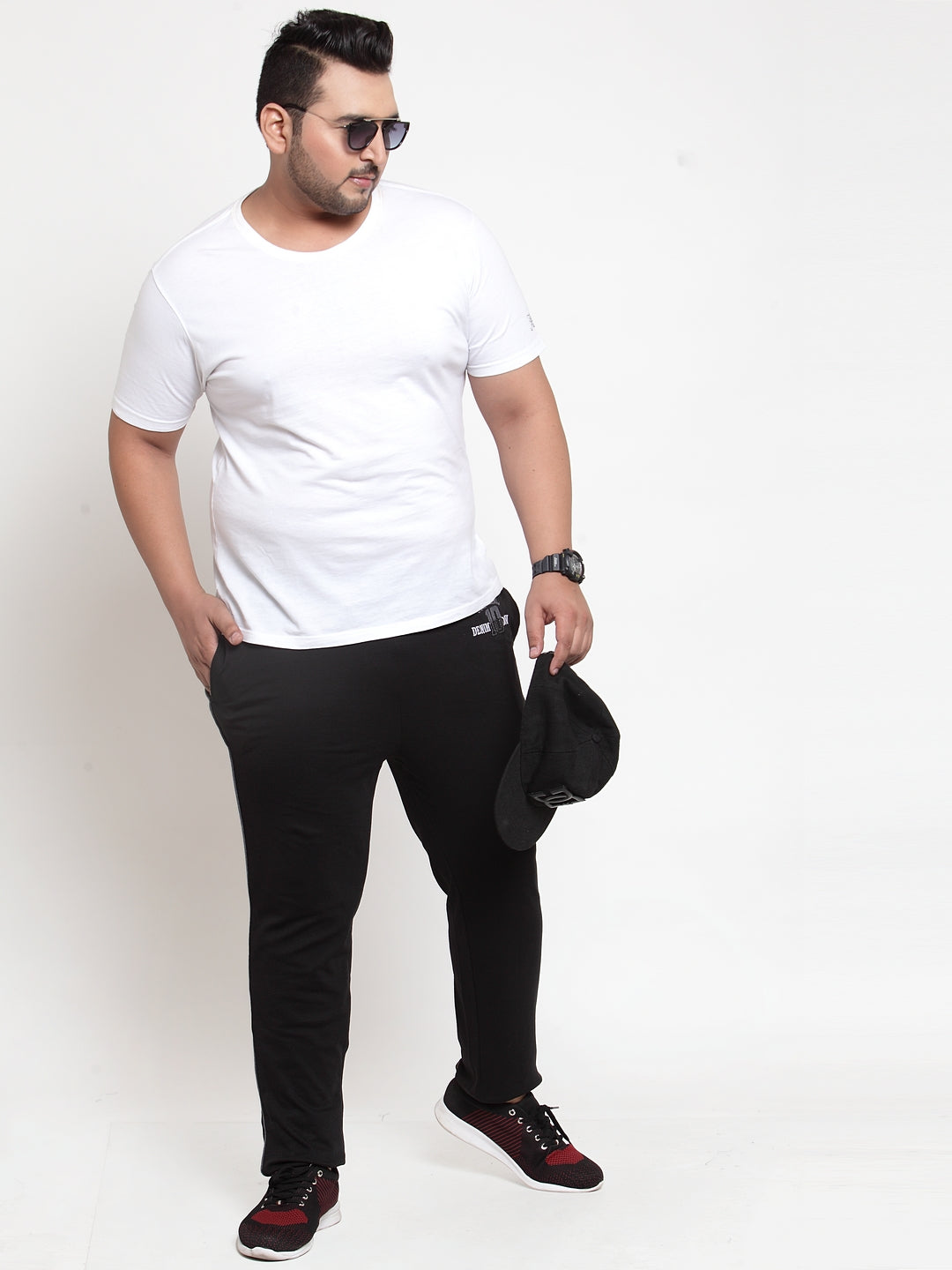 Plus Size Men Black Solid Straight-Fit Trackpant