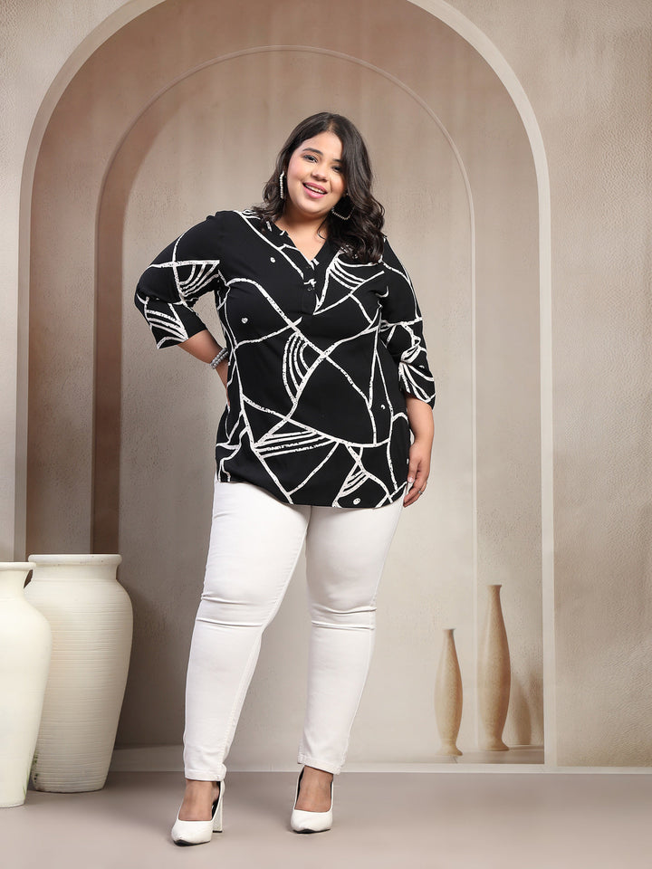 Plus Size Women Abstract Printed V-Neck Top