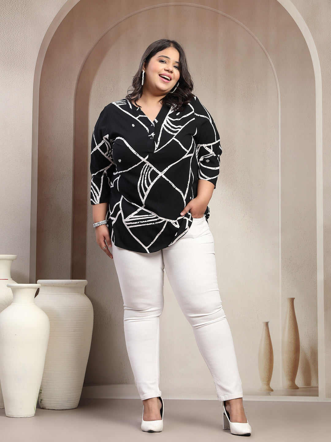 Plus Size Women Abstract Printed V-Neck Top