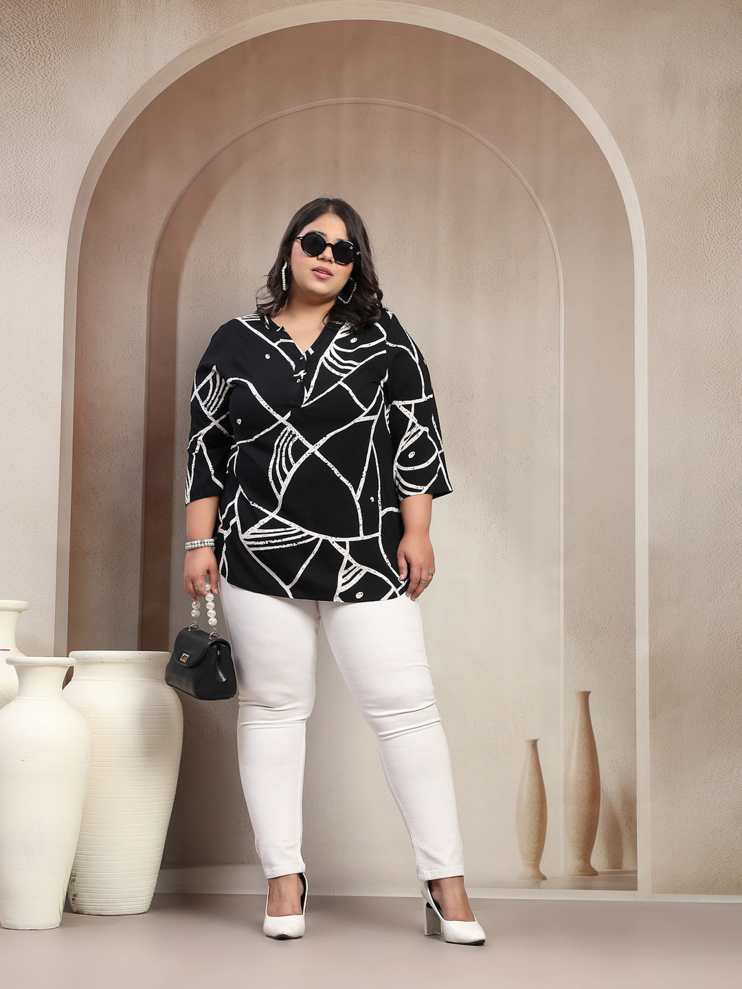 Plus Size Women Abstract Printed V-Neck Top