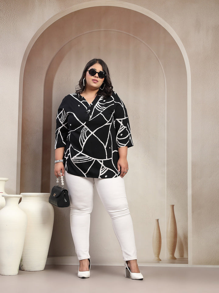 Plus Size Women Abstract Printed V-Neck Top