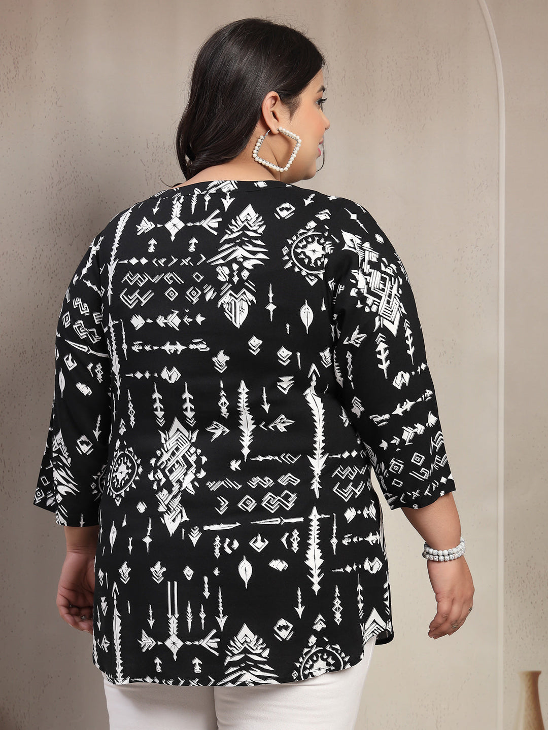 Plus Size Tribal Printed V-Neck Top