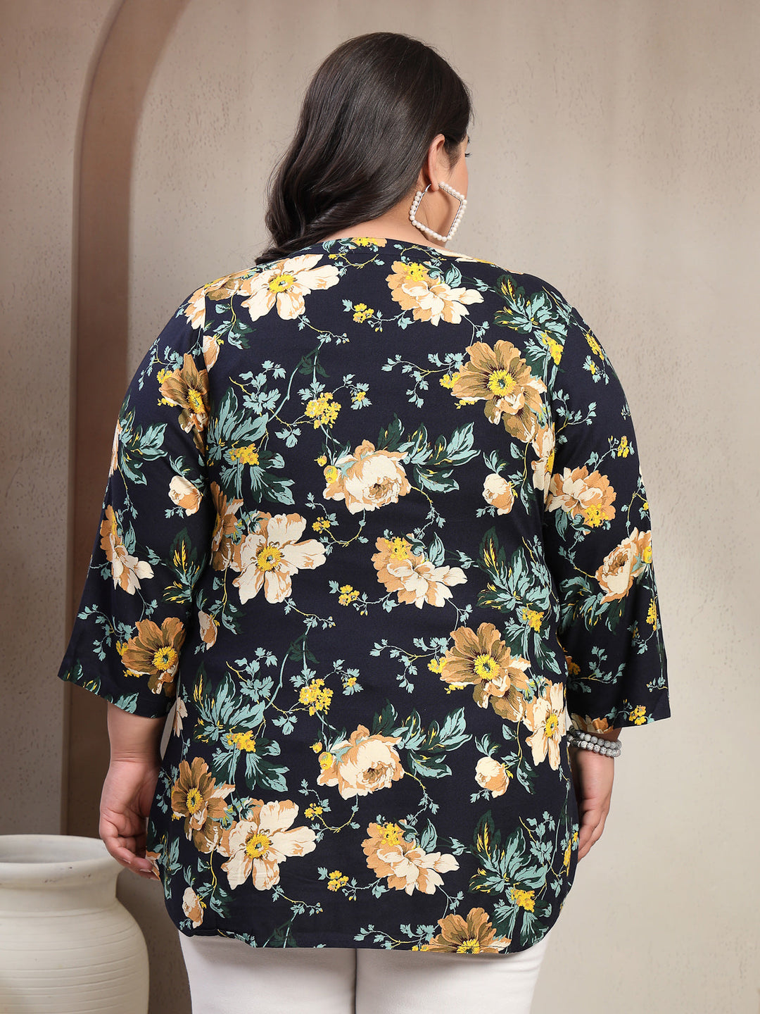 Plus Size V-Neck Floral Print Top