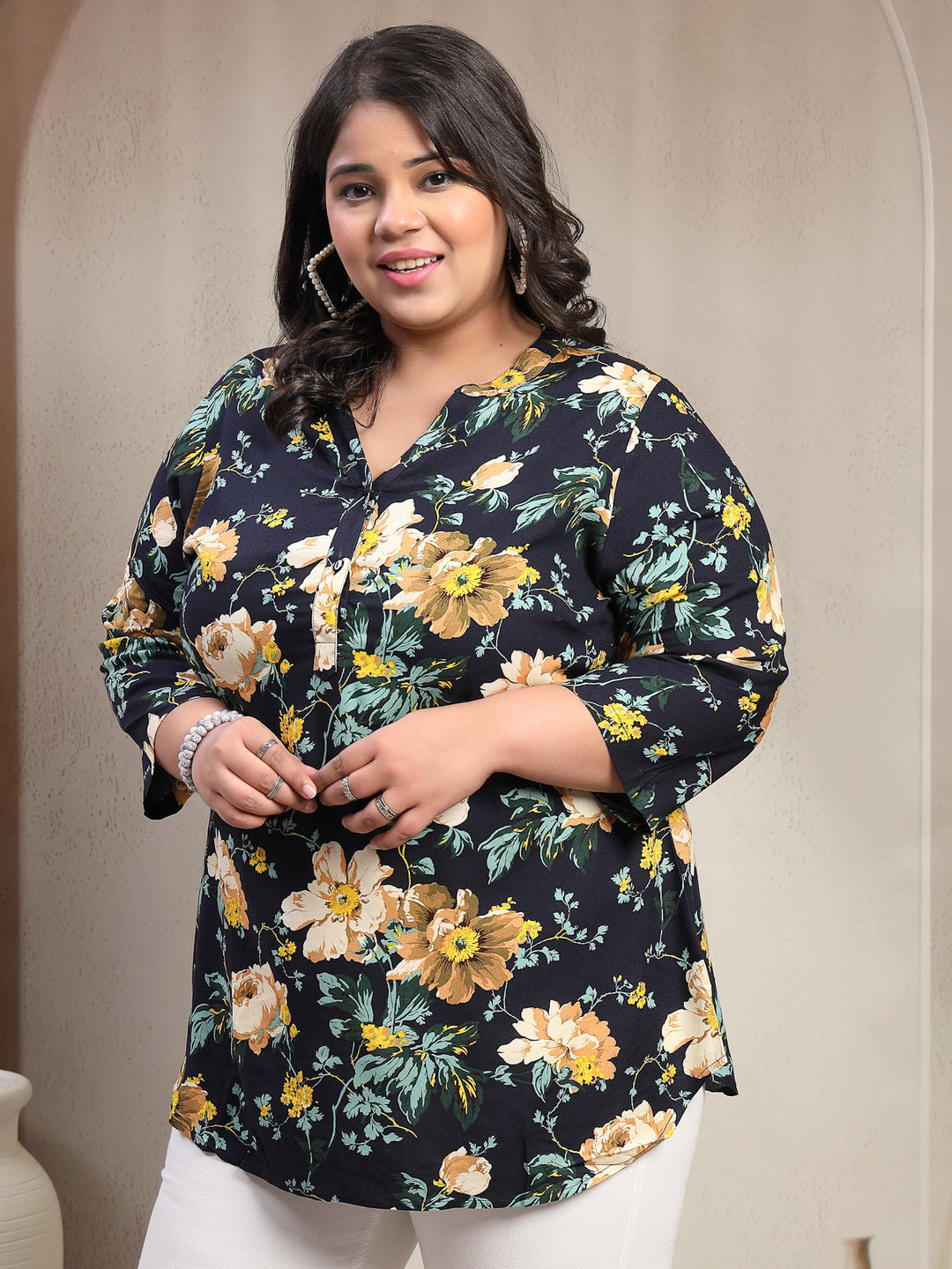 Plus Size V-Neck Floral Print Top