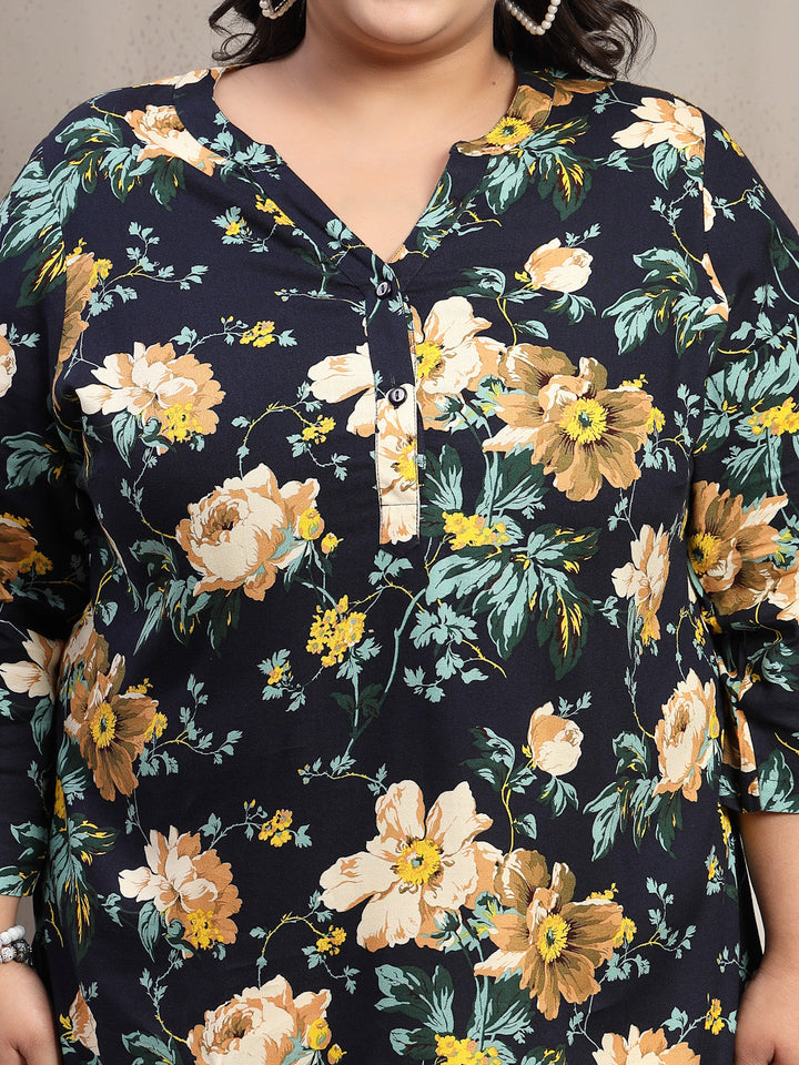 Plus Size V-Neck Floral Print Top