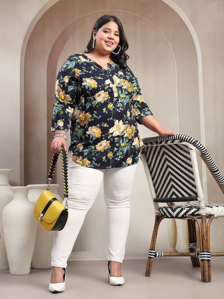 Plus Size V-Neck Floral Print Top