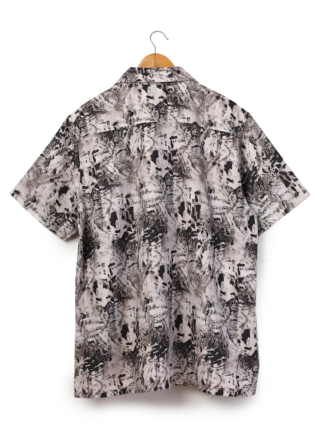 Plus Size Cuban Collar Resist Shirt