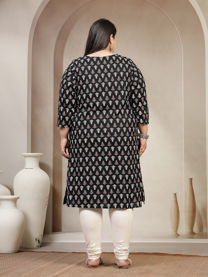 Plus Size Women Geometric Printed Zari Kurta