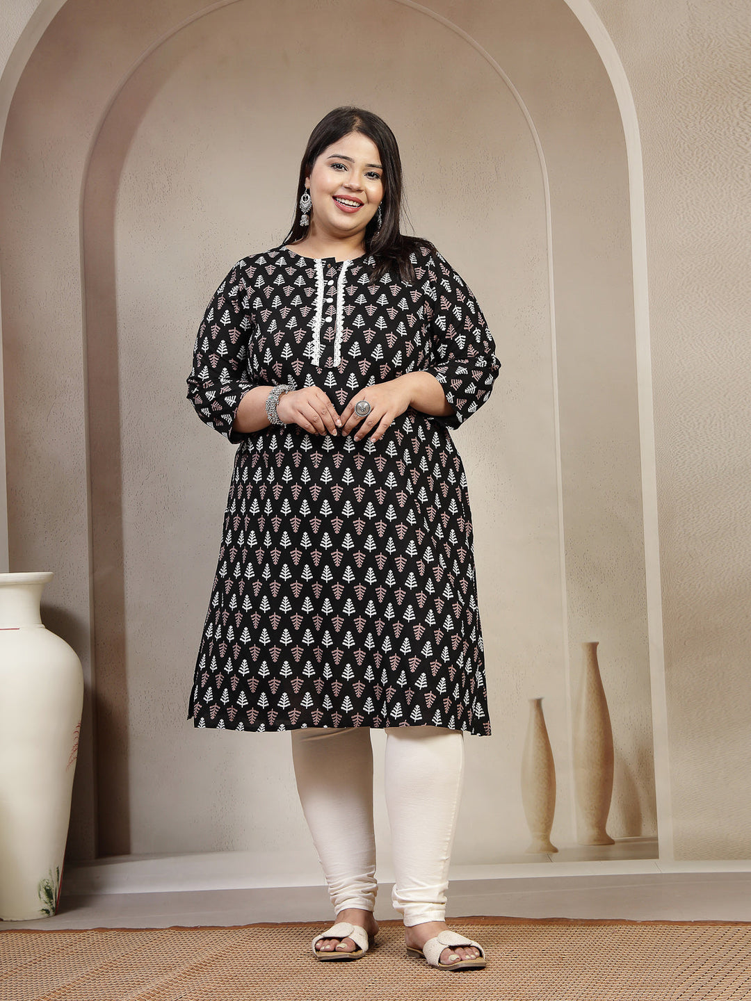 Plus Size Women Geometric Printed Zari Kurta