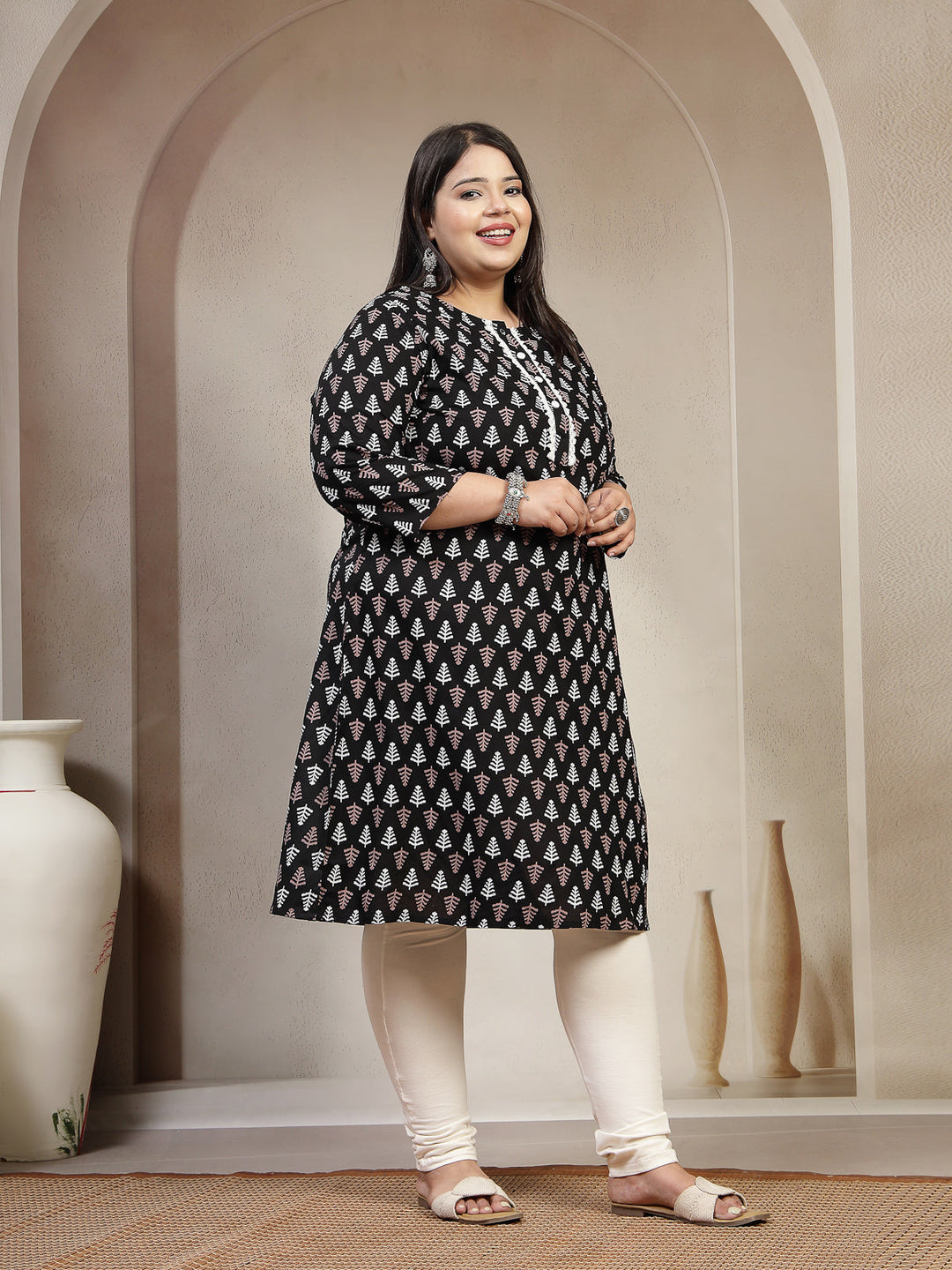 Plus Size Women Geometric Printed Zari Kurta