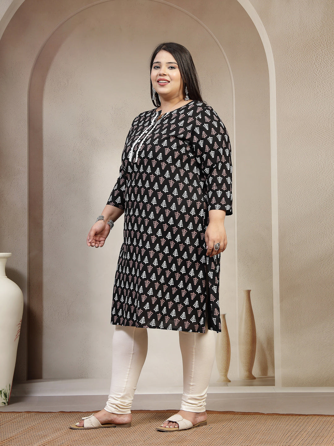 Plus Size Women Geometric Printed Zari Kurta