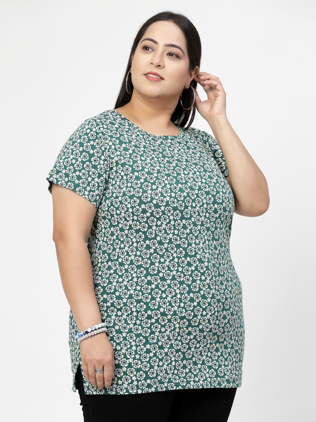 Plus Size Green Floral Printed Round Neck Regular Fit Cotton Casual T-shirt