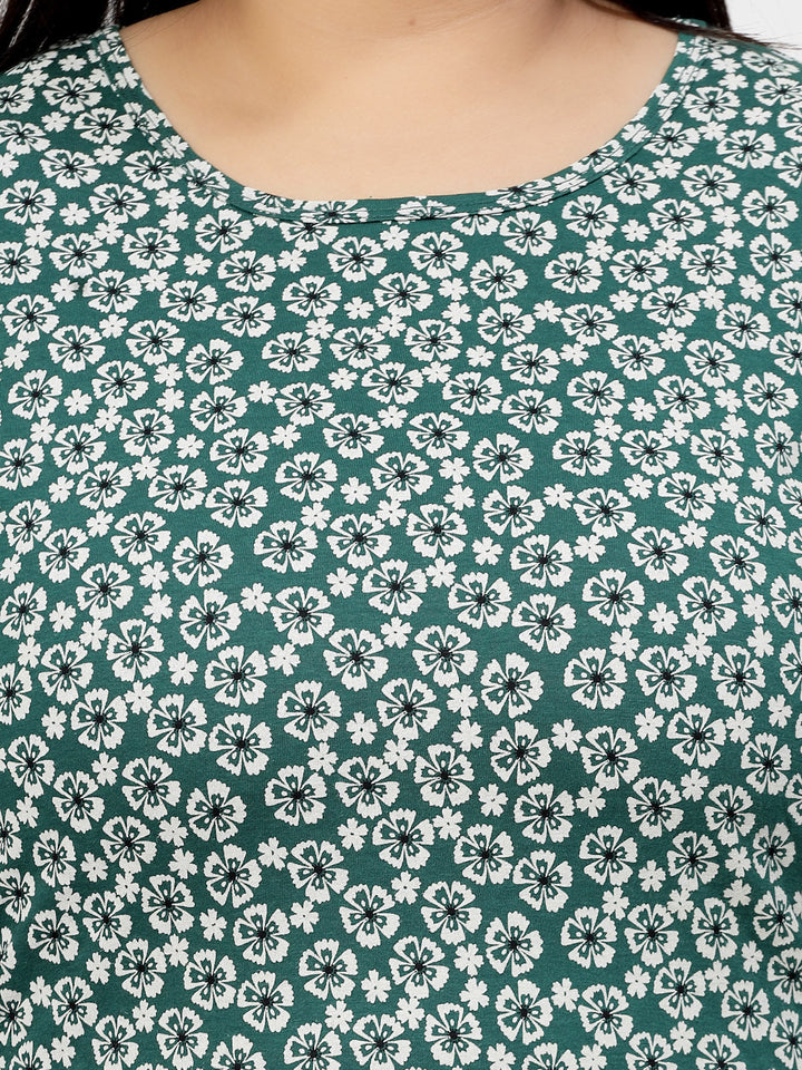 Plus Size Green Floral Printed Round Neck Regular Fit Cotton Casual T-shirt