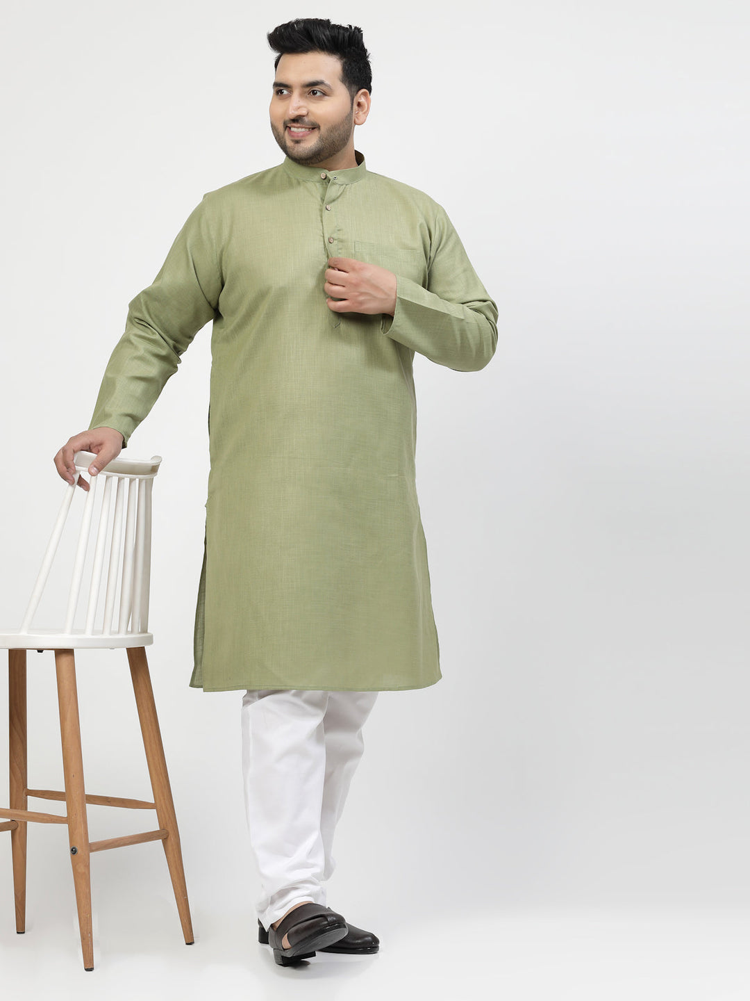 Plus Size Men Green & White Solid Kurta with Pyjamas