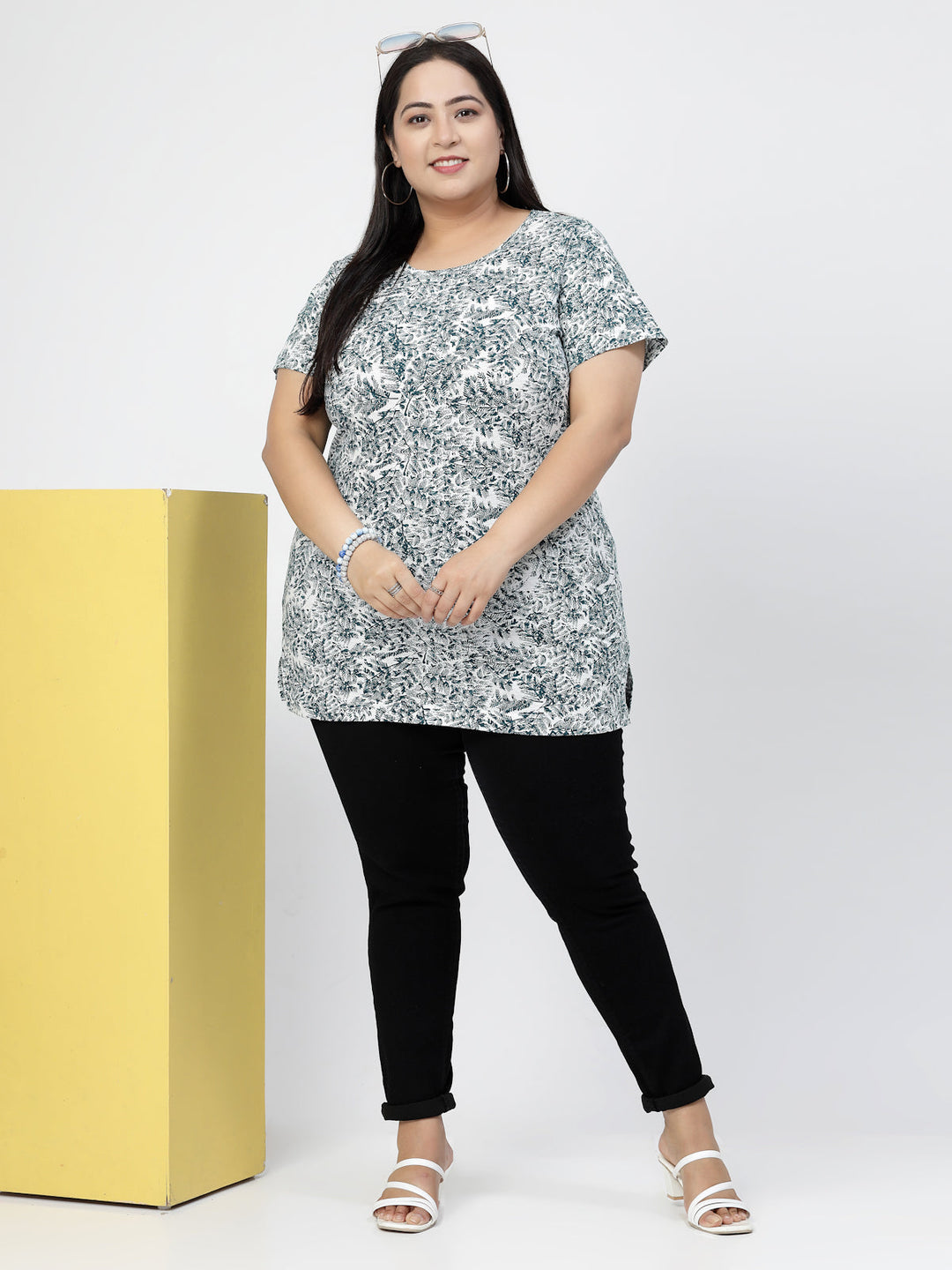 Plus Size Floral Printed Round Neck Cotton T-shirt