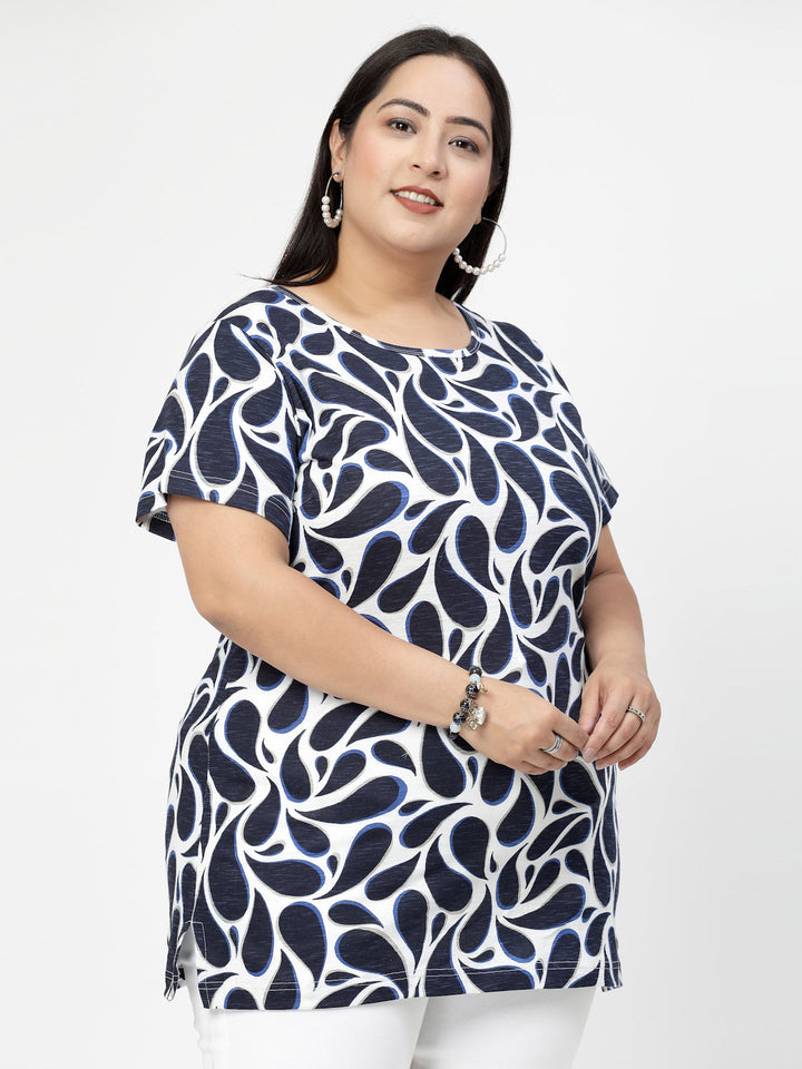 Plus Size Round Neck Short Sleeves Abstract Printed Cotton Regular Fit  T-shirt