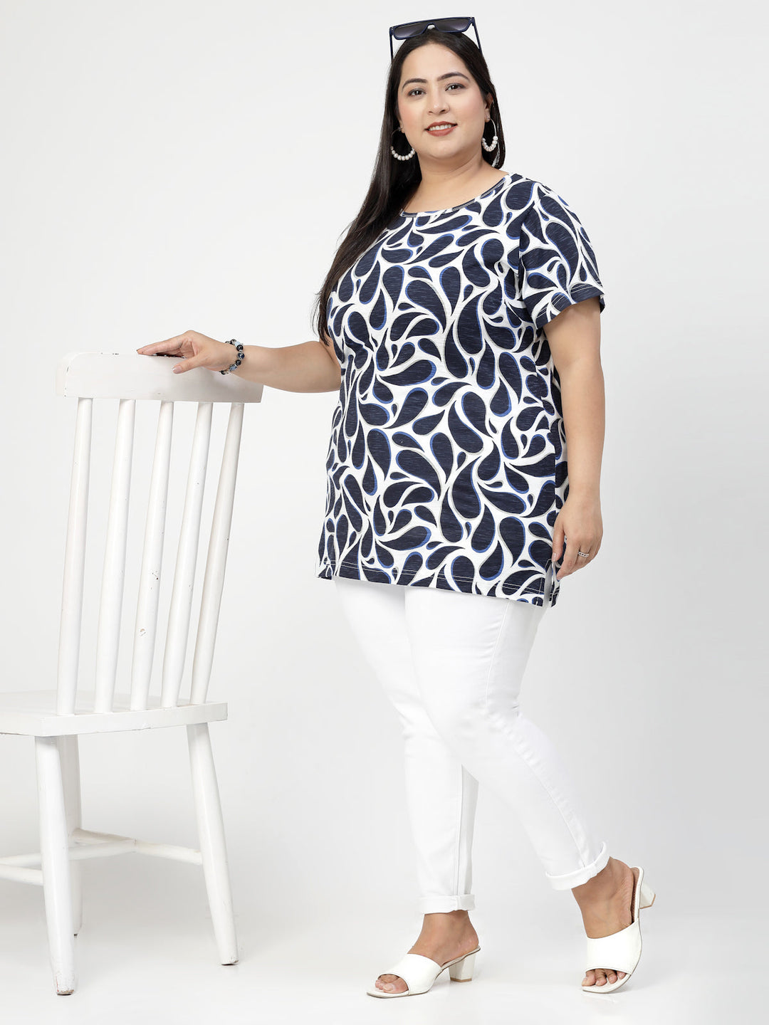 Plus Size Round Neck Short Sleeves Abstract Printed Cotton Regular Fit  T-shirt