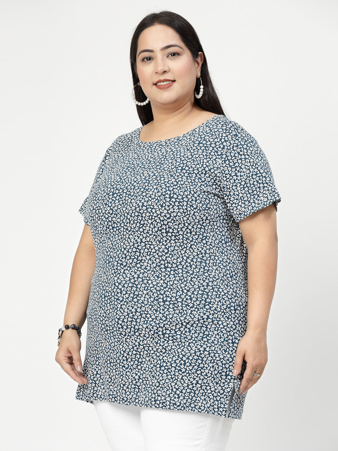Plus Size BlueWhite Floral Printed Round Neck Cotton T-shirt