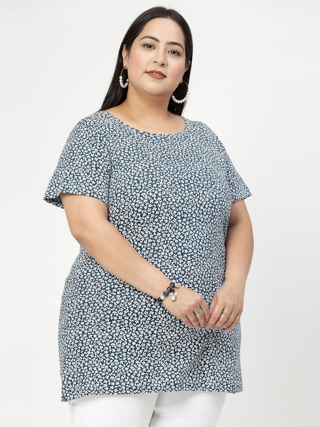 Plus Size BlueWhite Floral Printed Round Neck Cotton T-shirt