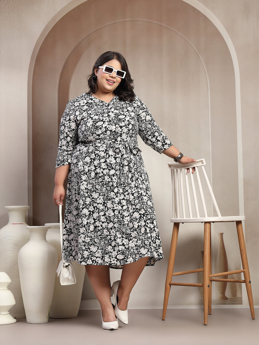Plus Size Floral Printed Belted V-Neck Puff Sleeve Fit and Flare Midi Dress