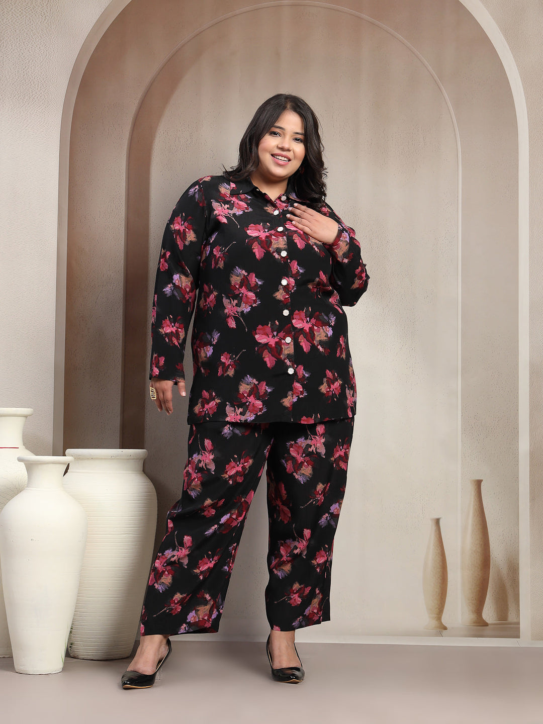 Plus Size Black And Red Floral Printed Shirt Collar Tunic With Trousers Co-Ords