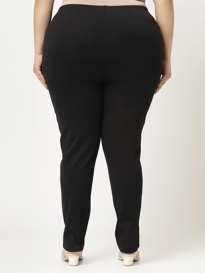 Plus Size Women Solid Regular Fit Jeggings