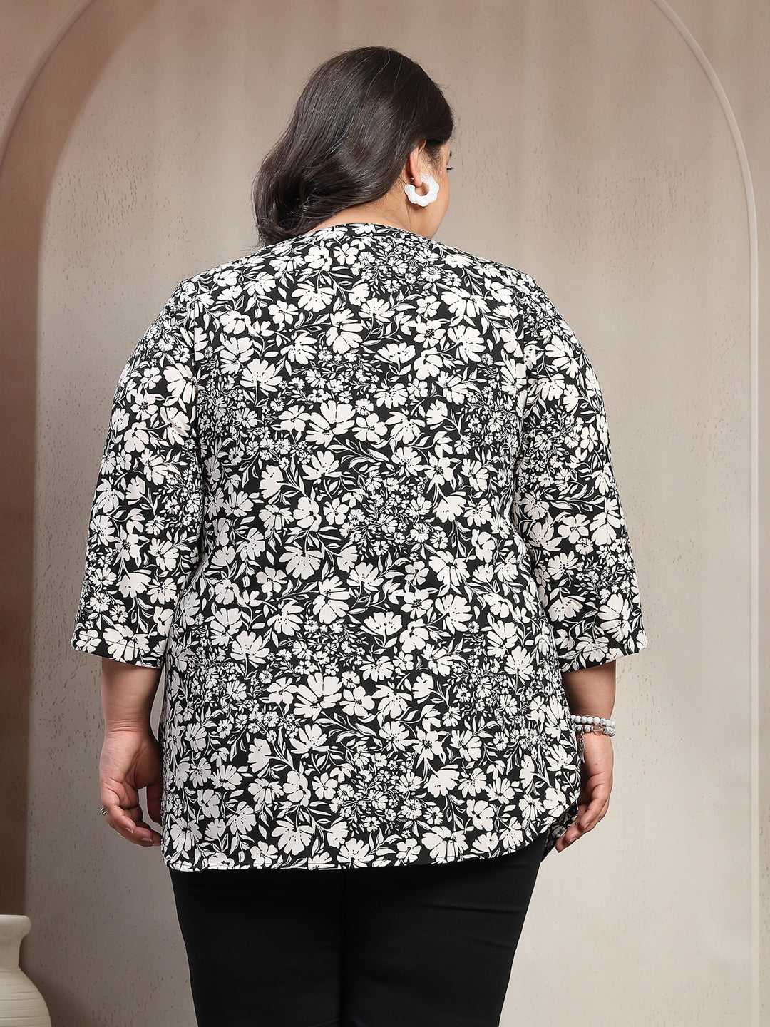 Plus Size Floral Print Mandarin Collar Top