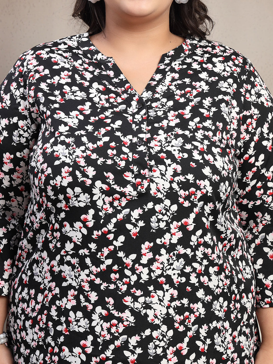 Plus Size Floral Printed V-Neck Top