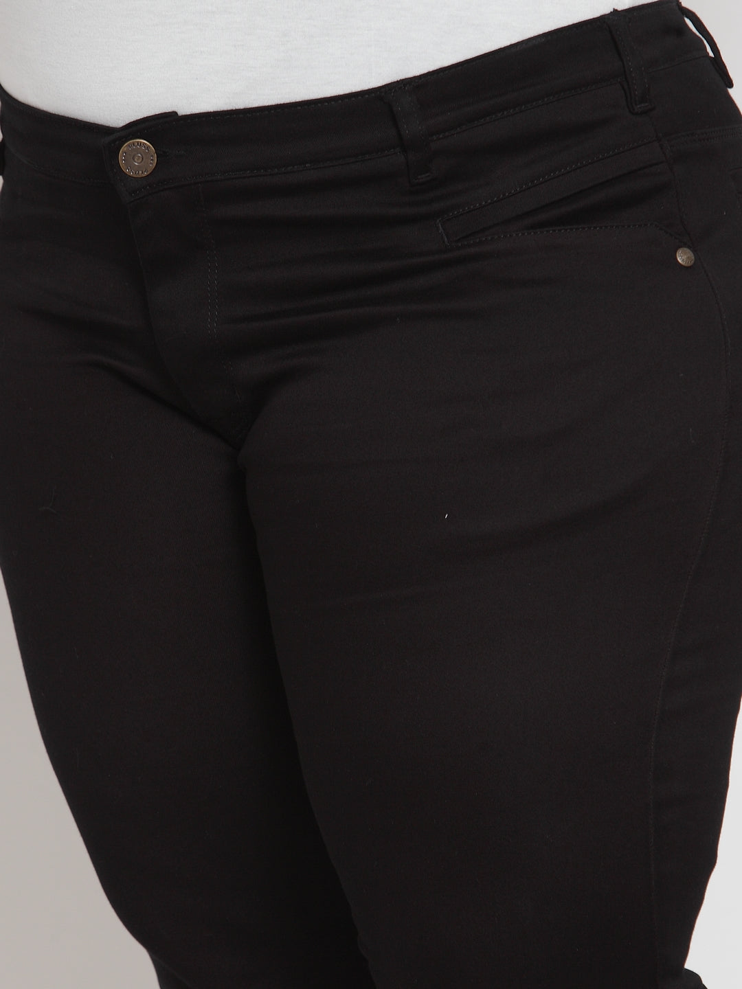 Plus Size Women Black Regular Fit Mid-Rise Clean Look Jeans