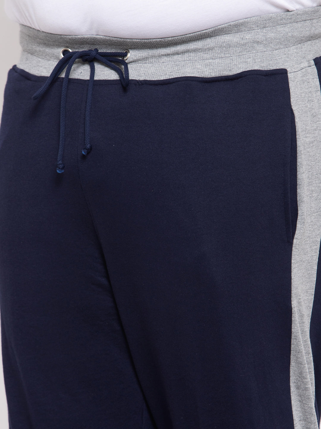 Plus Size Men Navy Blue Solid Below Knee Length Shorts