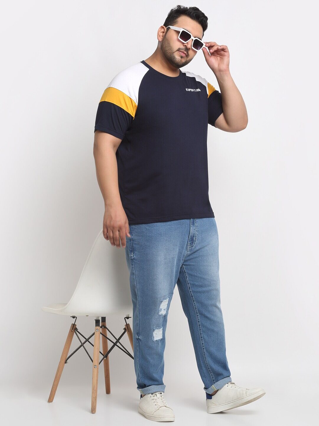 Plus Size Black Round Neck Raglan Sleeves Cotton T-Shirt