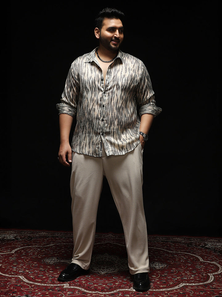 Contrast-Abstract Imprint Shirt