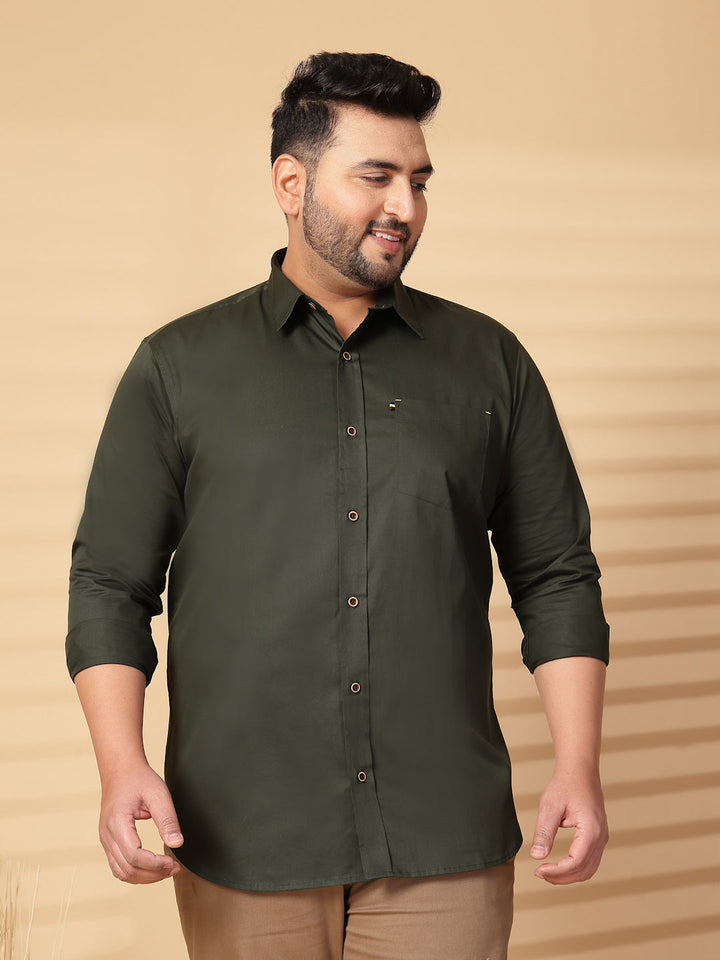 Plus Size Men  Oversized Fit Spread Collar Solid Cotton Casual Shirt