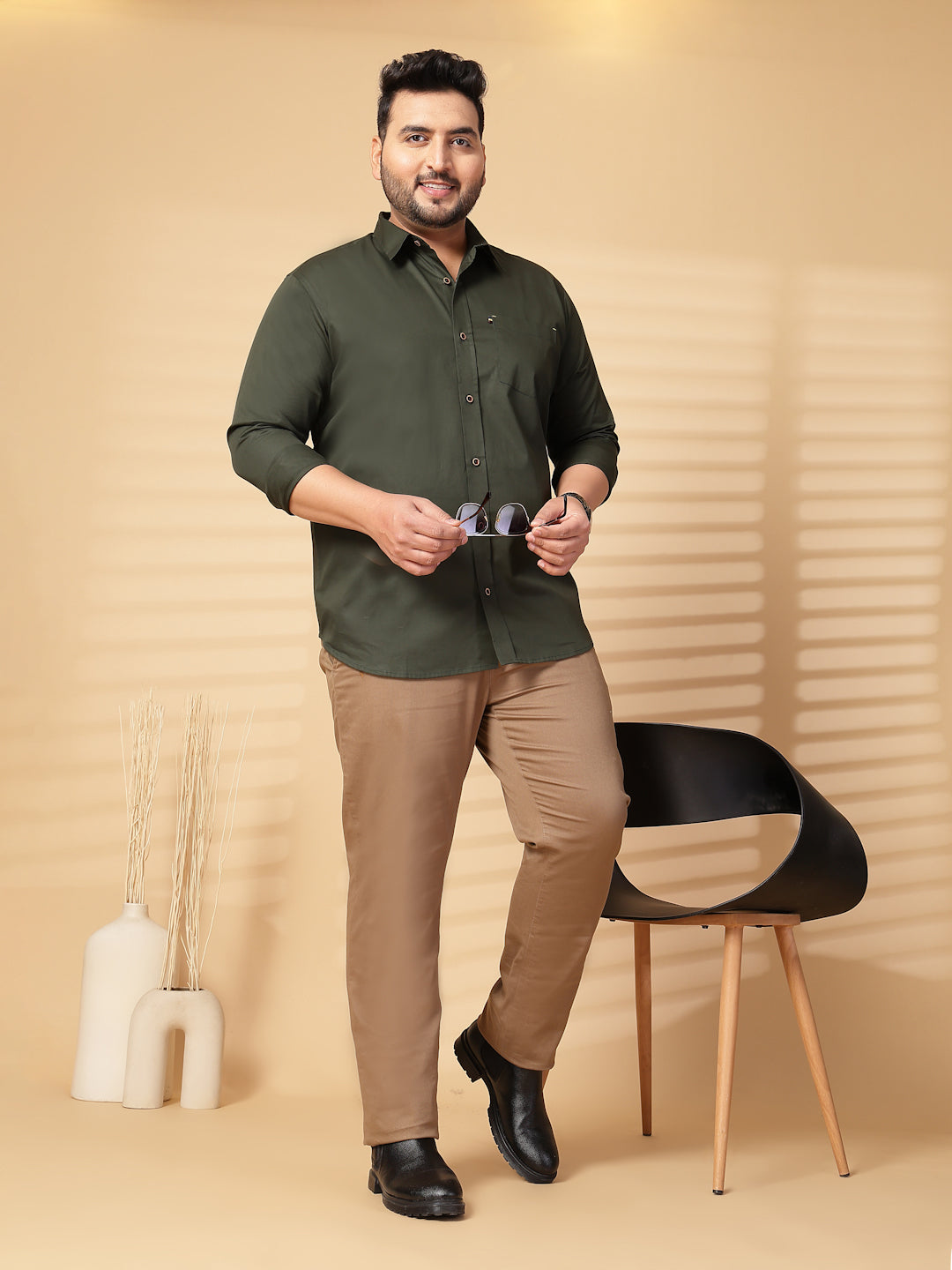 Plus Size Men  Oversized Fit Spread Collar Solid Cotton Casual Shirt