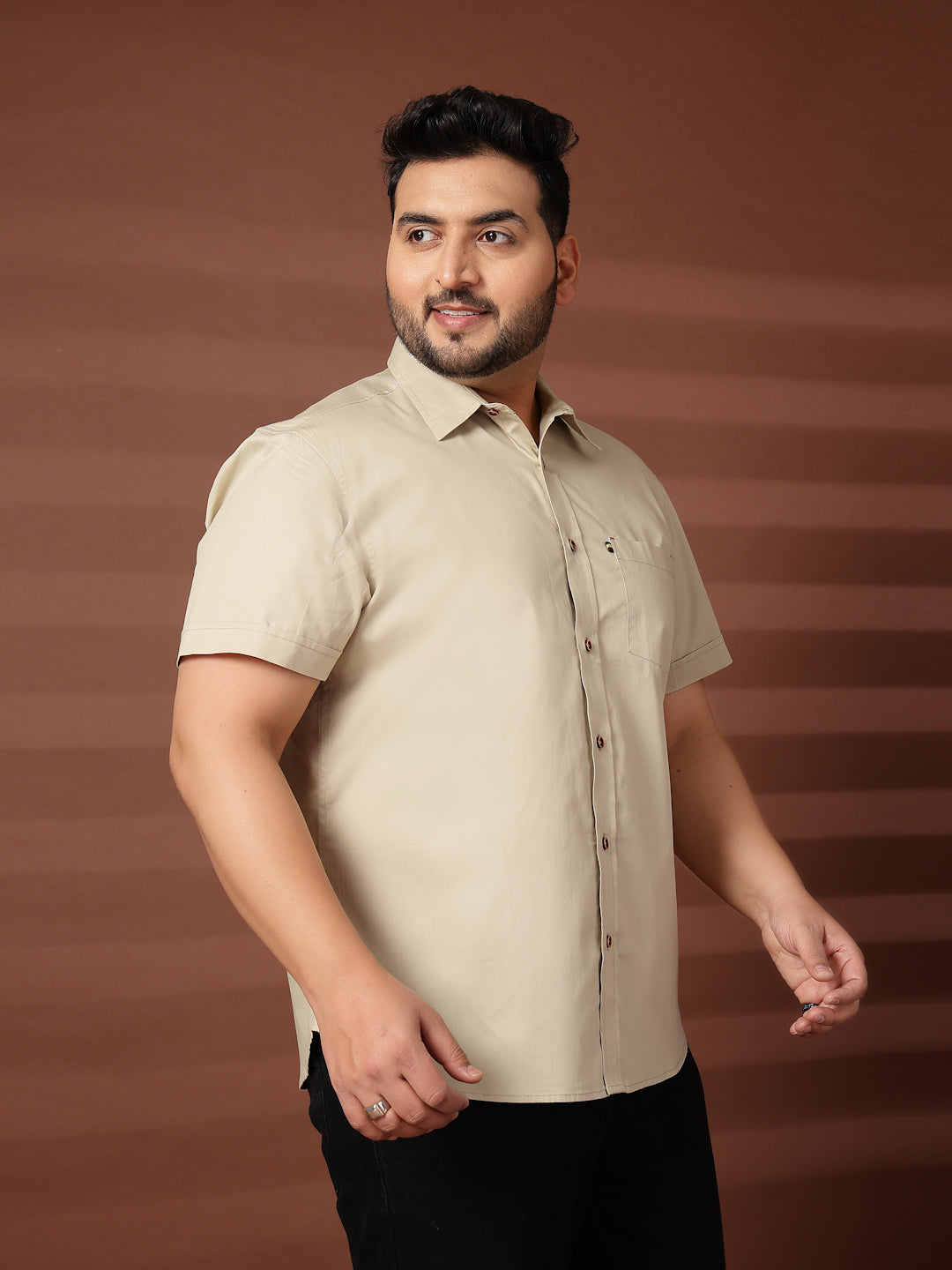 Plus Size Men  Oversized Fit Spread Collar Solid Cotton Casual Shirt