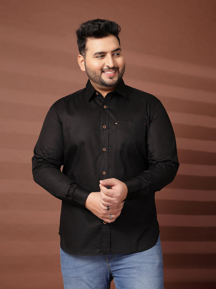 Plus Size Men  Oversized Fit Spread Collar Solid Cotton Casual Shirt
