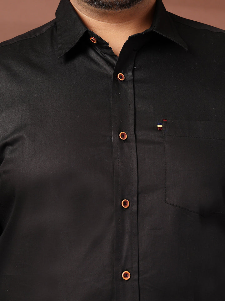 Plus Size Men  Oversized Fit Spread Collar Solid Cotton Casual Shirt
