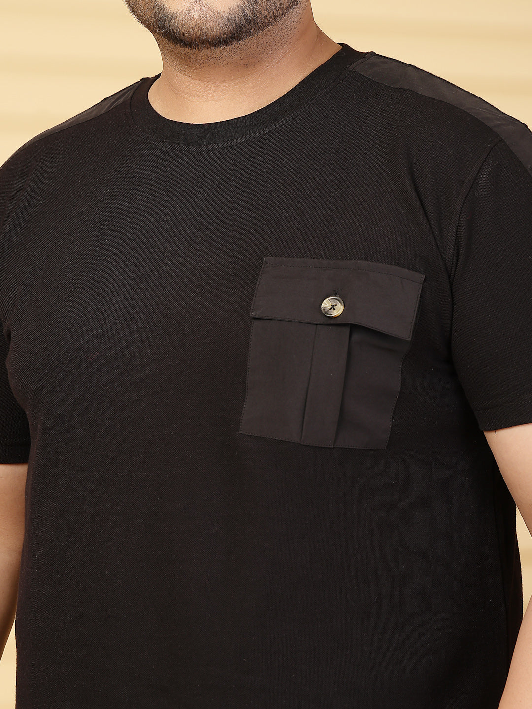Plus Size  Solid  Round Neck Short Sleeves Cotton Pocket T-shirt