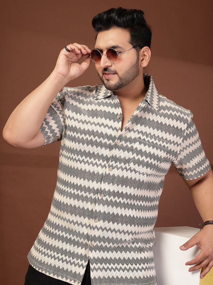 Plus Size Cuban Collar Crochet Resist Shirt