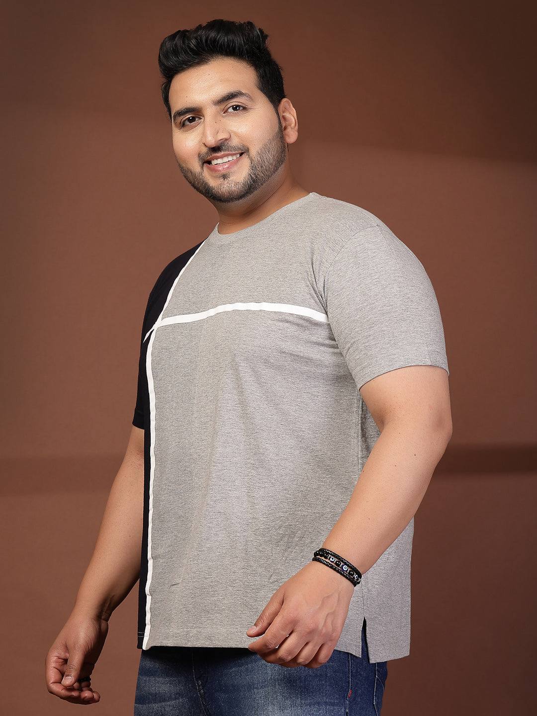 Plus Size Men Colourblocked T-shirt