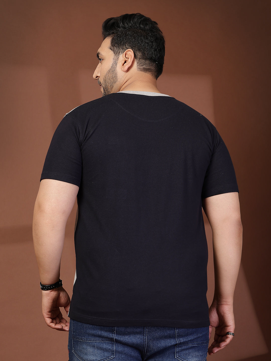 Plus Size Men Colourblocked T-shirt