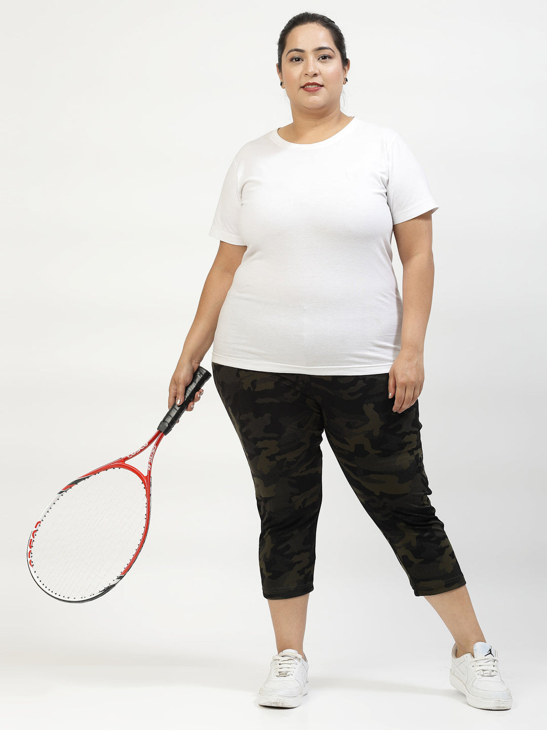 Plus Size Women Black & Green Printed Capris