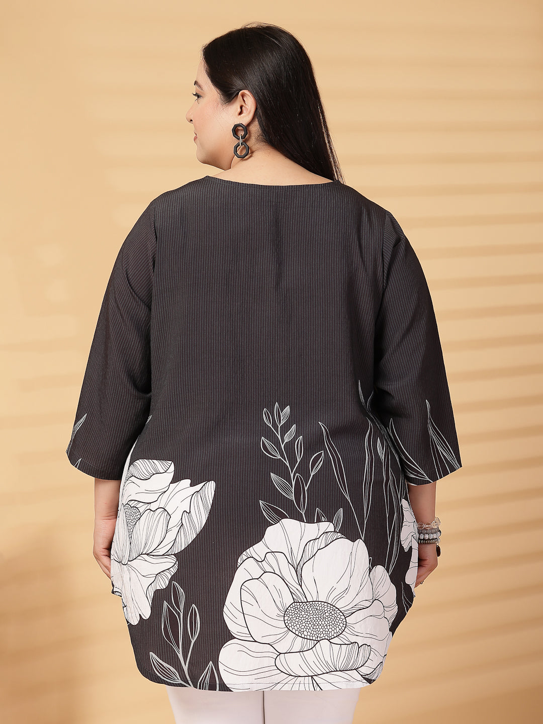 Plus Size Floral Print V Neck Longline Top