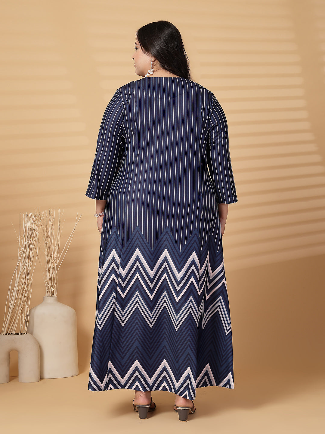 Plus Size Women Abstract Print V Neck Fit & Flare Midi Dress
