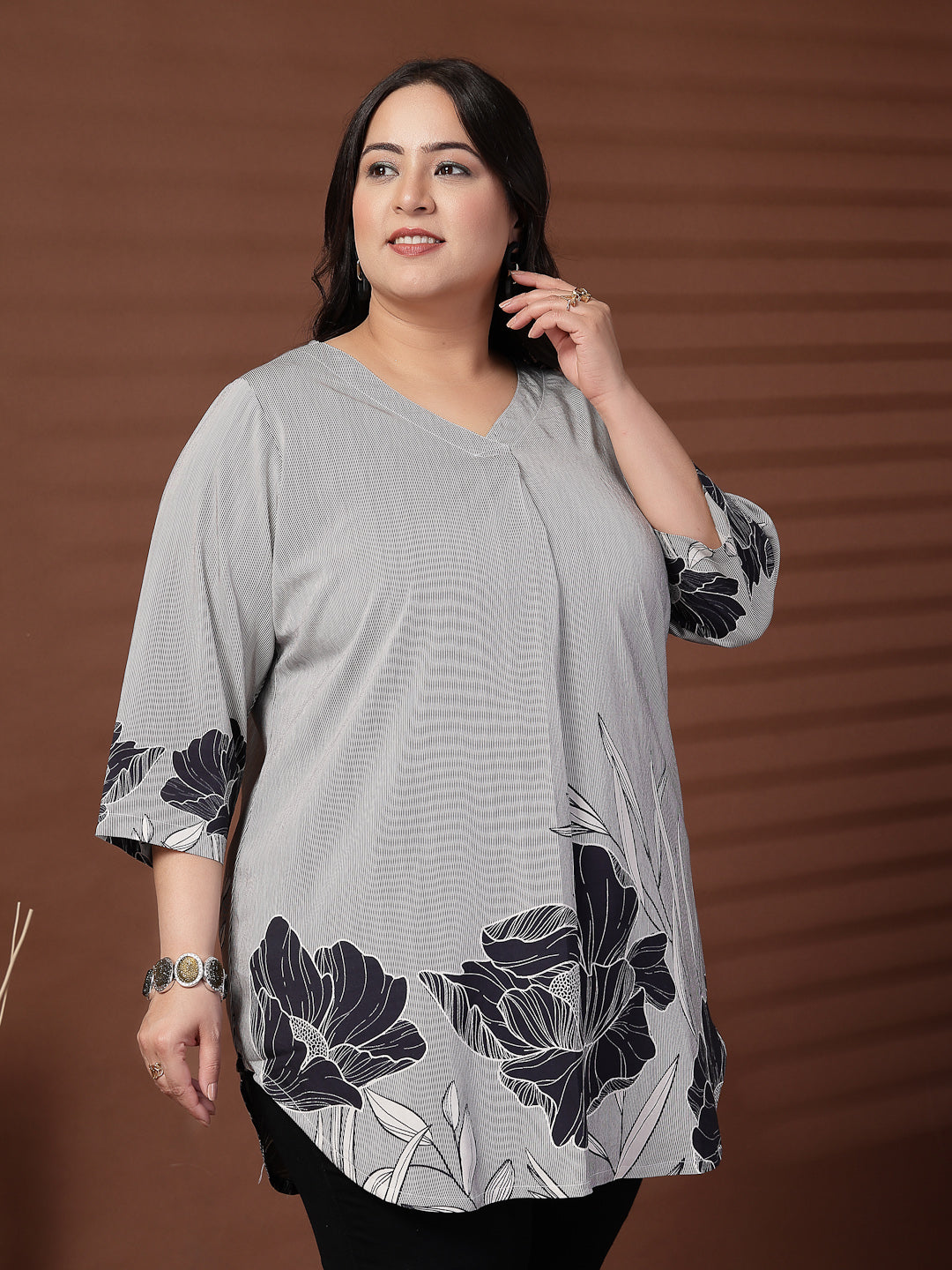 Plus Size  Tropical Printed V-Neck Longline Top