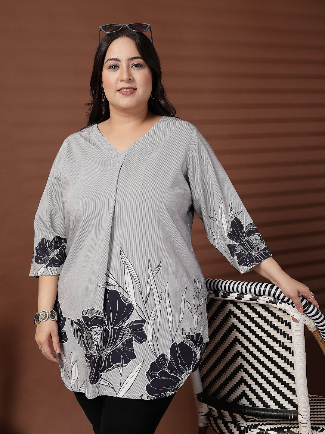 Plus Size  Tropical Printed V-Neck Longline Top
